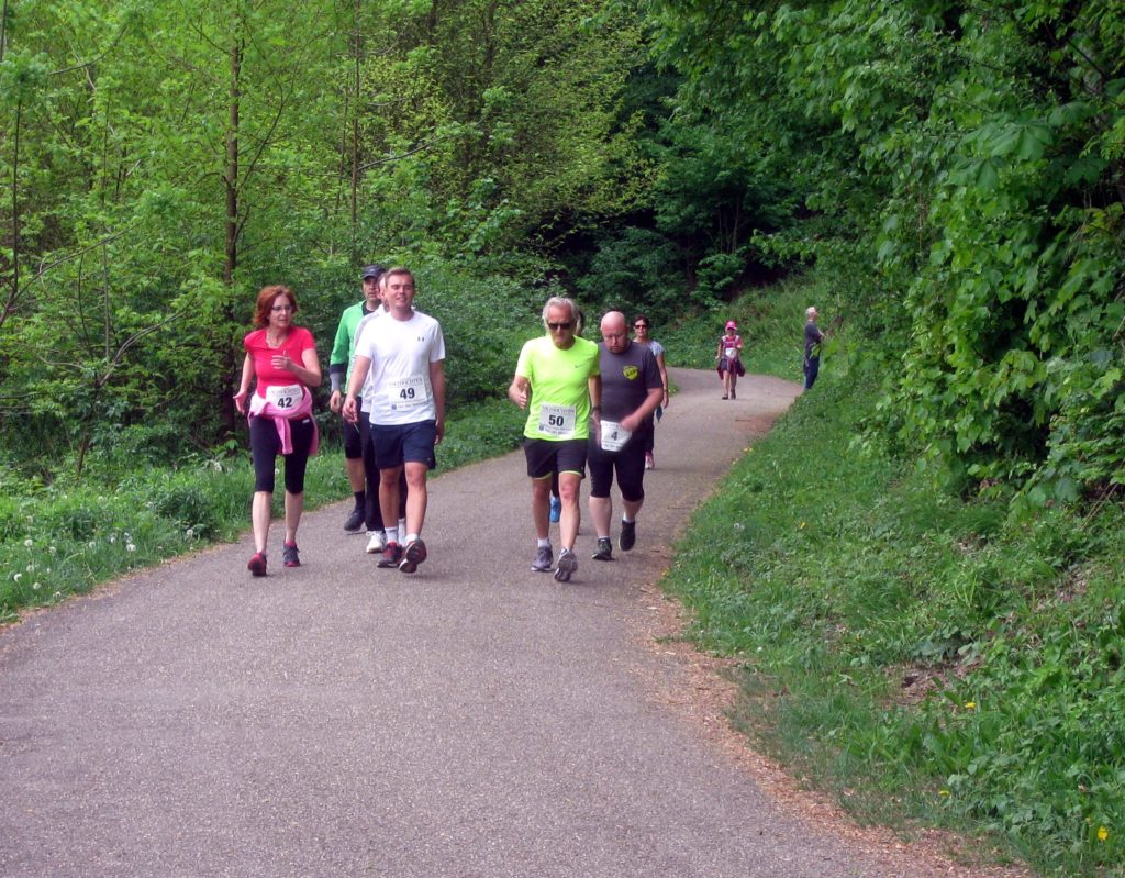 Zwischen drei verschiedenen Distanzen konnen die Walker wählen (Bilder: H. Sobeck).