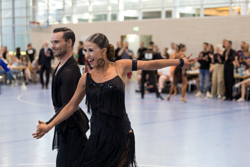 Am Samstag und Sonntag kann jeweils von 10 bis 20 Uhr Tanzsport der Extraklasse in der TSG-Halle verfolgt werden.